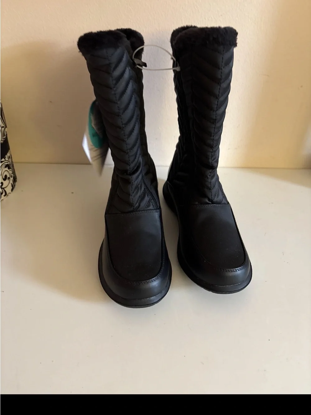 New totes Women's Black Insulated Mid-Calf Winter Boots 8